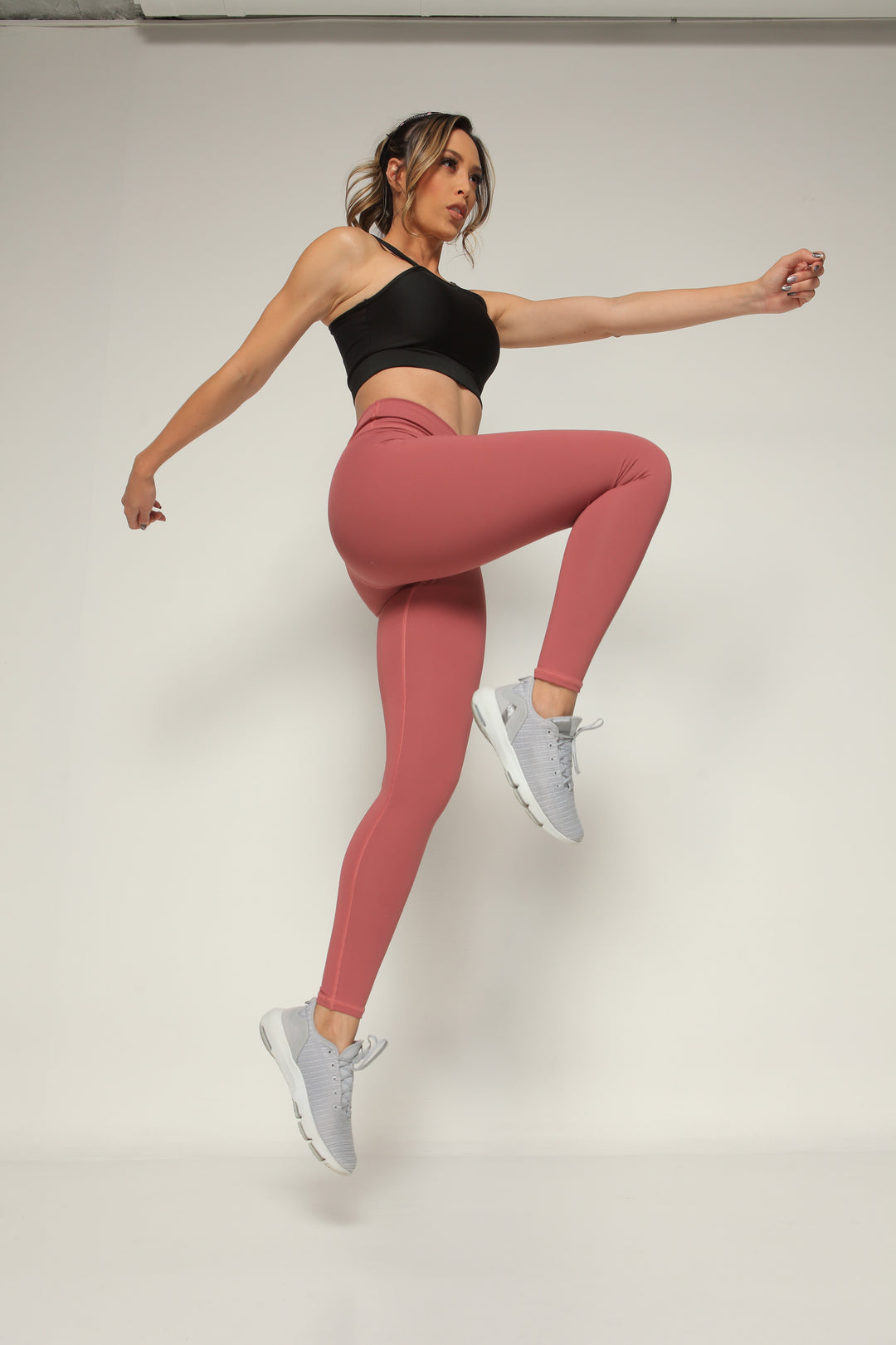 Crossover Ultra-Soft Sculpt Leggings